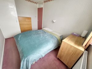 Bedroom- click for photo gallery